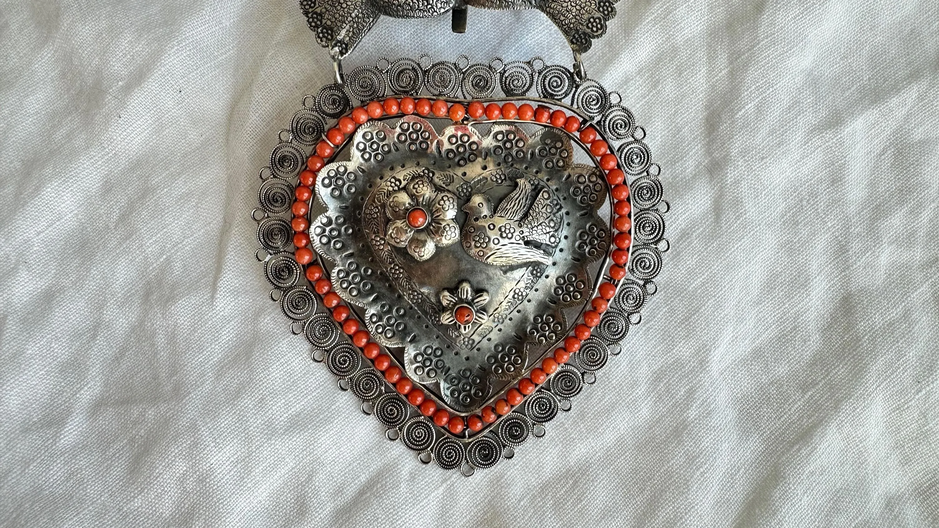 Amber Beaded Necklace, Milagro Sacred Heart Pendant. Sterling Silver. 2327