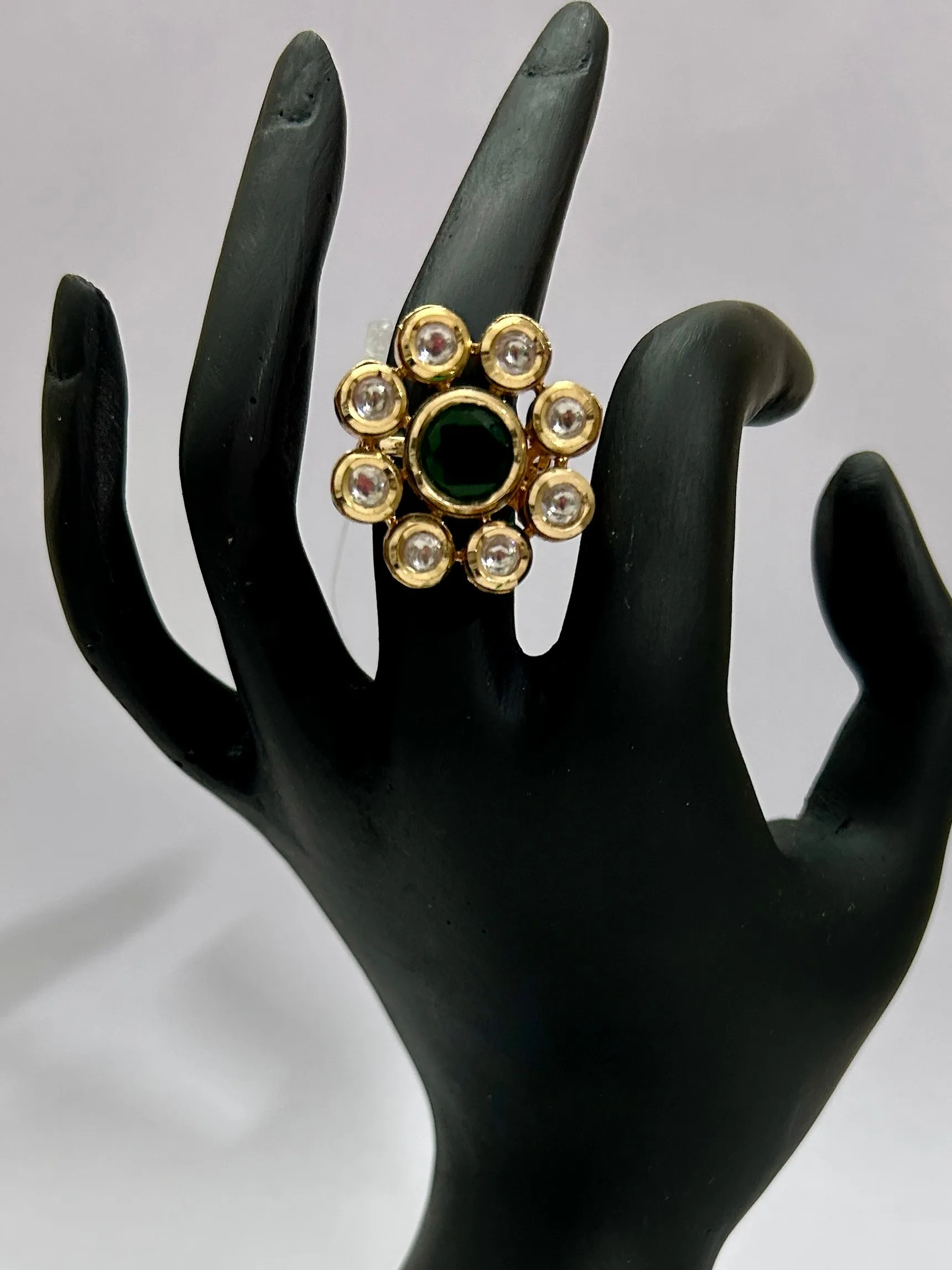 Kundan Cocktail Finger Ring *