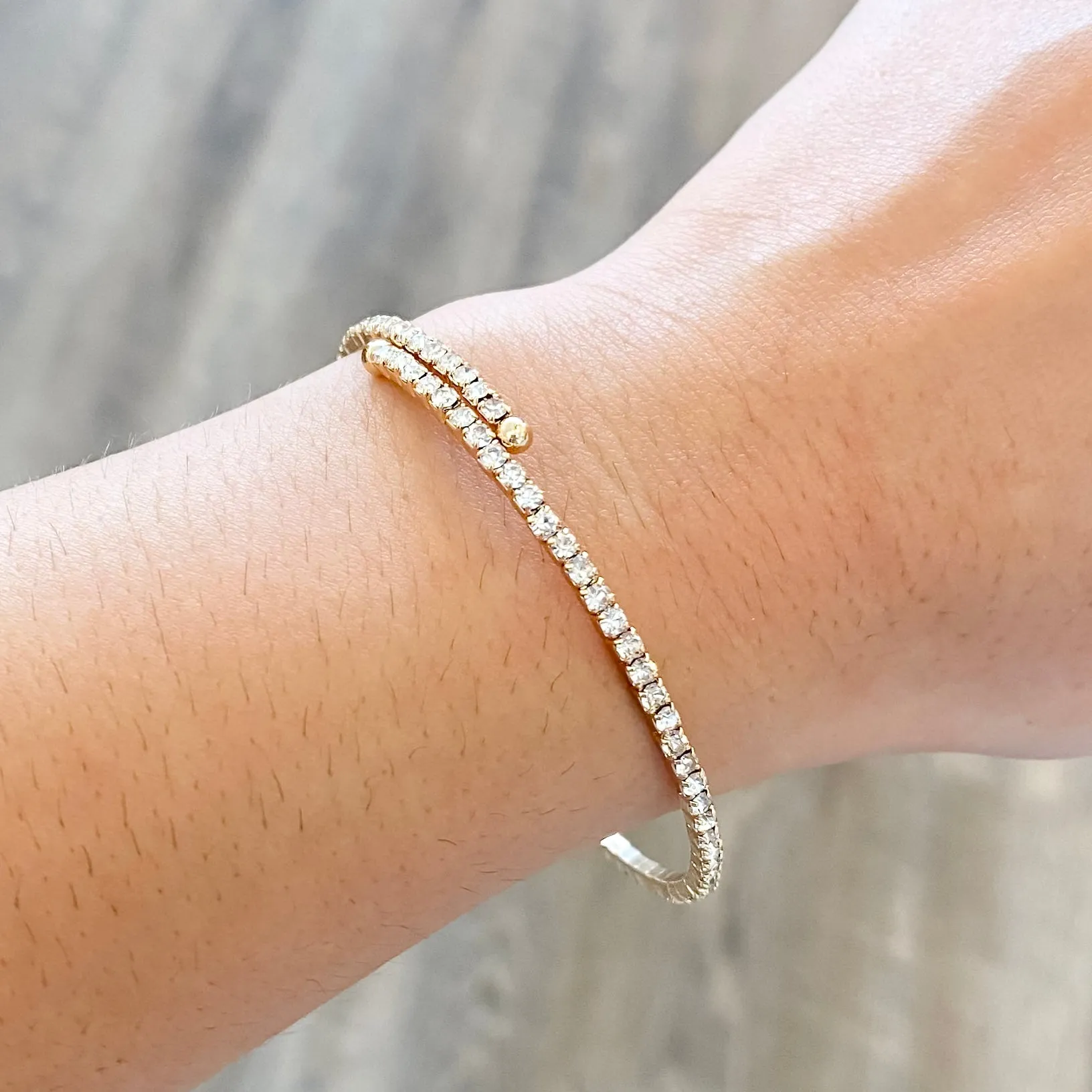 Single Fine Crystal Flexi Bracelet in Gold