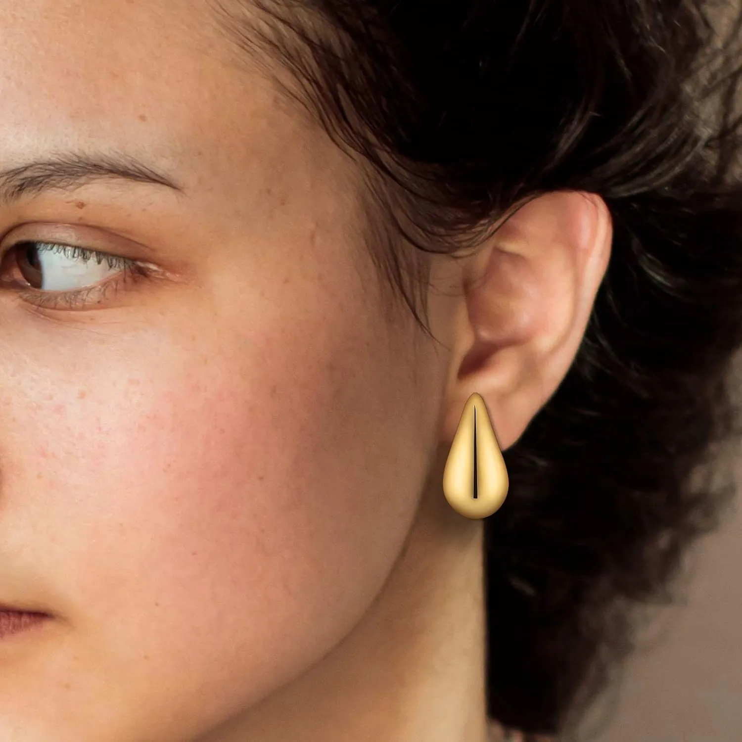 Wgoud 6 Pairs Gold Hoop Earrings Set for Women, 14K Gold Plated Hypoallergenic Lightweight Chunky Open Huggie Hoops Earrings Jewelry for Gift.